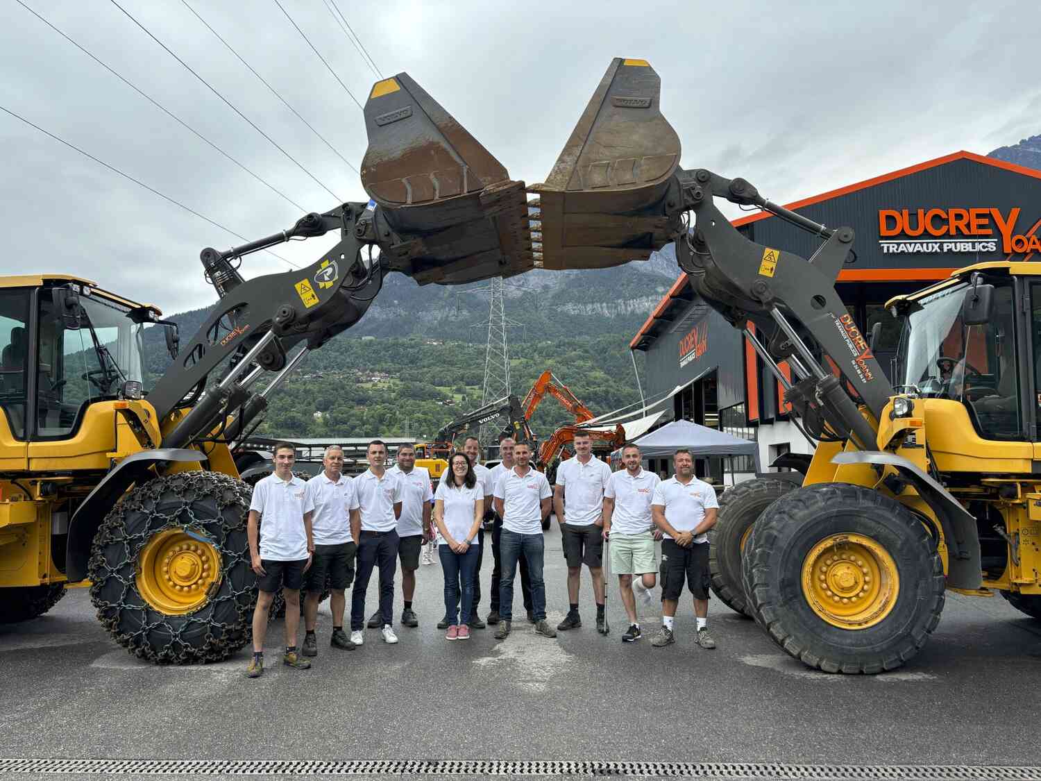 Équipe de l'entreprise Yoann Ducrey TP dans la vallée de l'Arve